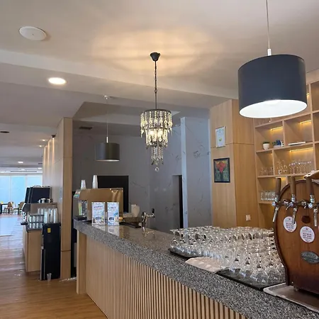 Sandy Bay سفيتي فلاس